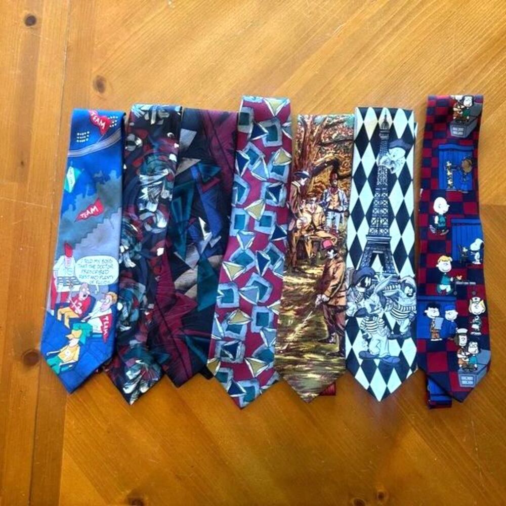 Vintage Necktie Lot 90s Van Heusen Peanuts Looney Toons Art Ties